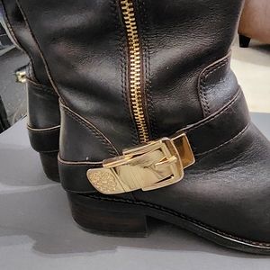 VINCE CAMUTO Boot Size 7
